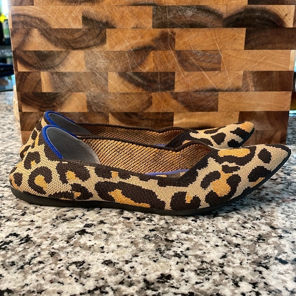 Rothy's Leopard Print Flats with Blue Trim Size 9.5W - Picture 6 of 6